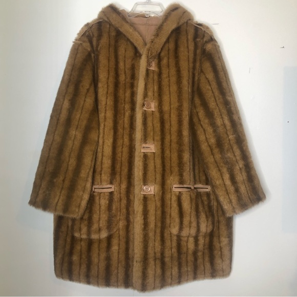 Jones New York Reversible Faux Fur Coat in Camel, size 2X. - Picture 5 of 14